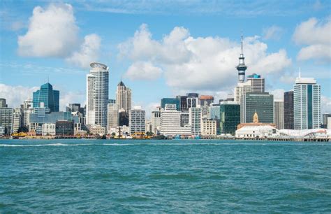 city on new zealand's north island, nicknamed the city of sails (8.